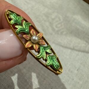 14K yellow gold floral vintage pin brooch with tiny pearl